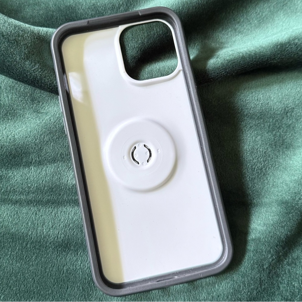 Otterbox for iPhone 12 Pro Max - Picture 6 of 7